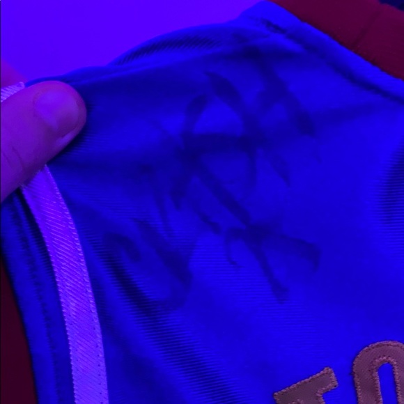 Signed #7 Too Tall Globetrotters Jersey - Picture 3 of 3
